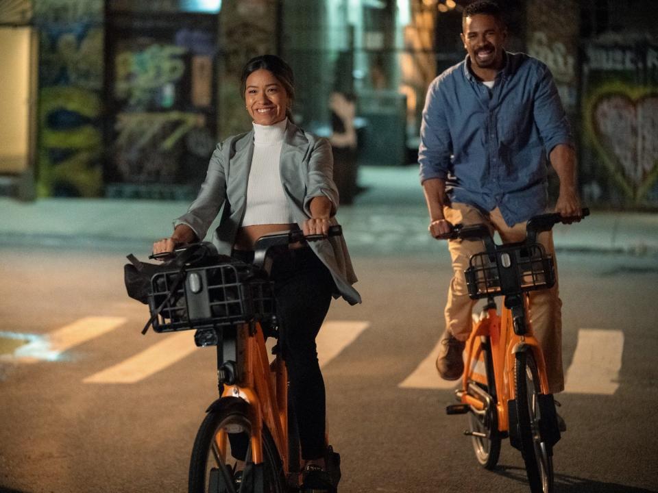 Gina Rodriguez and Damon Wayans Jr. in "Players."