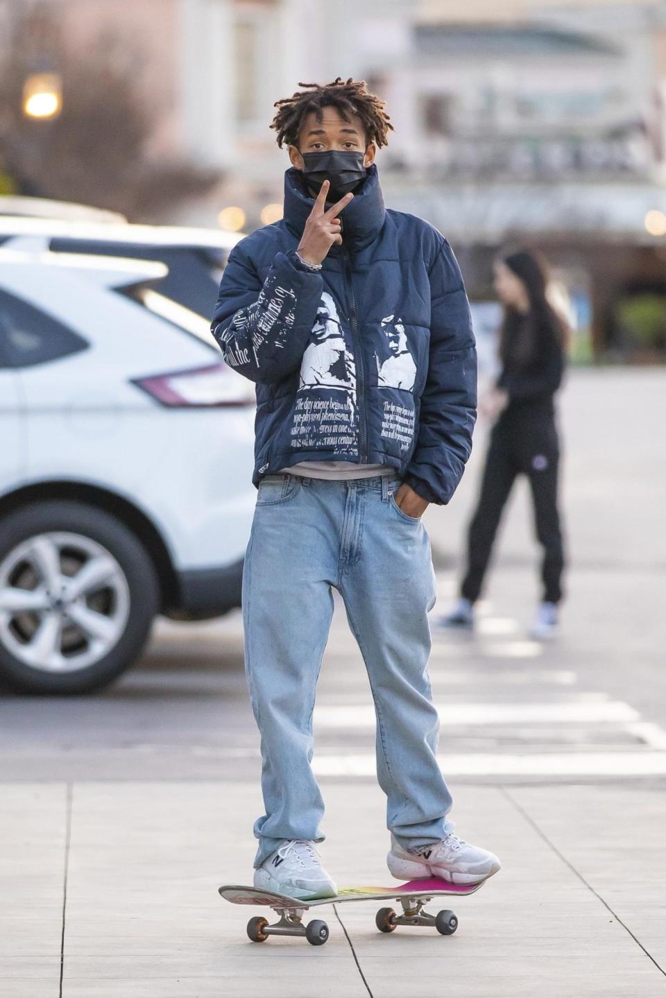 <p>Jaden Smith is on the move, skateboarding around Calabasas, California, on Monday.</p>