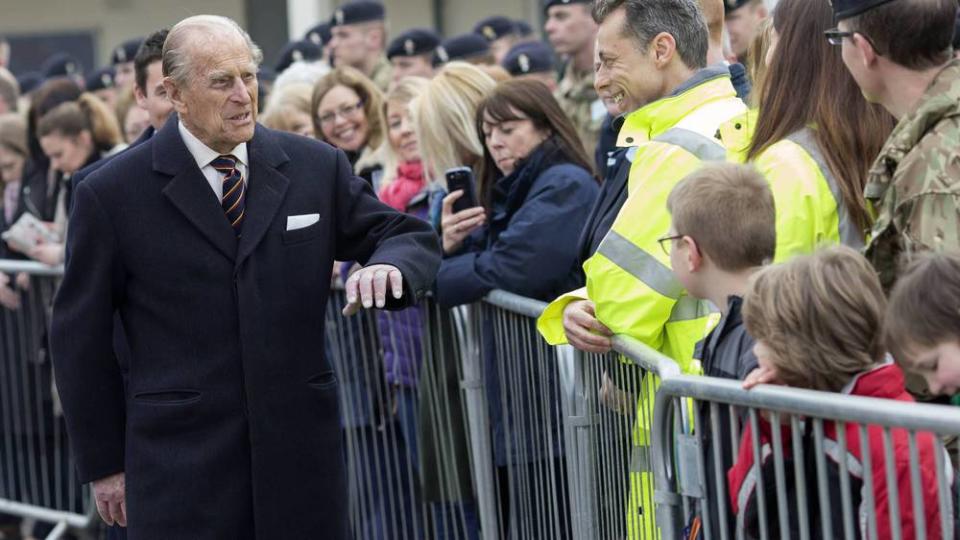 Prinz Philip feiert seinen 98. Geburtstag und kann auf ein ereignisreiches Leben zurückblicken. Hier neun Geheimnisse über den Ehemann von Queen Elizabeth II.