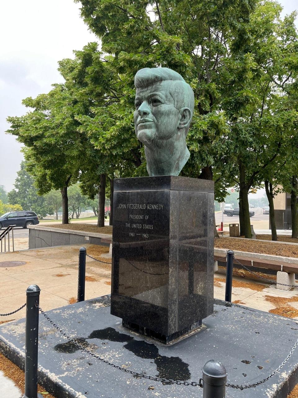 The Marshall Fredericks sculpture of John F. Kennedy in Mt. Clemens