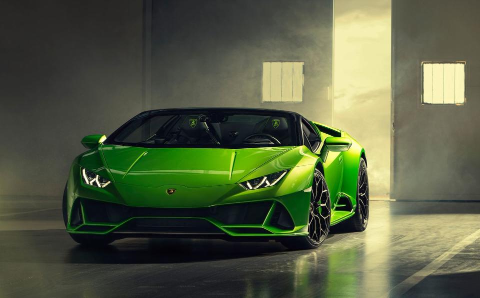 <p>As for the chassis, it shares the coupe's all-wheel drive, rear-wheel steering, torque vectoring, and magnetorheological dampers, and the Lamborghini Dinamica Veicolo Integrata (LDVI) system keeps tabs on the chaos and guides the subsystems to work for optimum performance.</p>