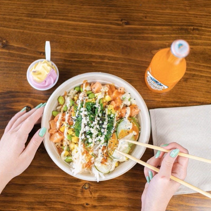 Island Fin Poké Co., the Orlando-based chain offering signature or build-your-own poké bowls, is opening a new Sarasota County location in Nokomis.