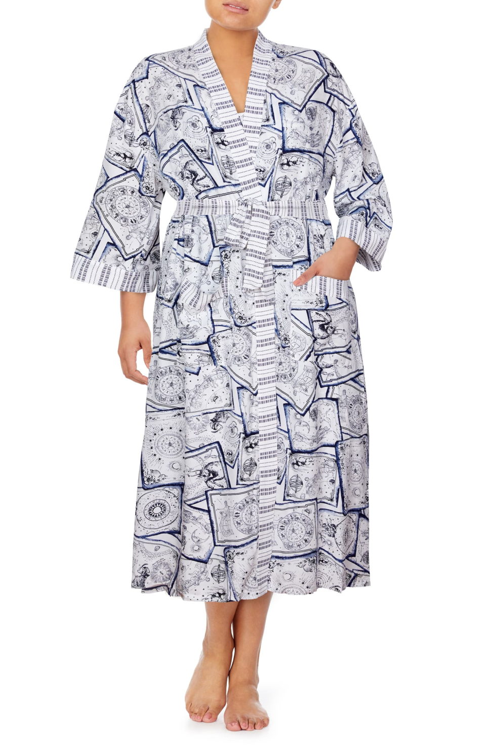 <h2>Refinery29 Print Maxi Robe</h2><br>To be very transparent, we do know how to make a pretty great robe. We designed this one in a fun horoscope inspired print and a lightweight fabric, making this the perfect option for fall transition weather. <br><br><br><br><strong>Refinery29</strong> Print Maxi Robe, $, available at <a href="https://go.skimresources.com/?id=30283X879131&url=https%3A%2F%2Fwww.nordstrom.com%2Fs%2Frefinery29-print-maxi-robe%2F5597880" rel="nofollow noopener" target="_blank" data-ylk="slk:Nordstrom" class="link ">Nordstrom</a>