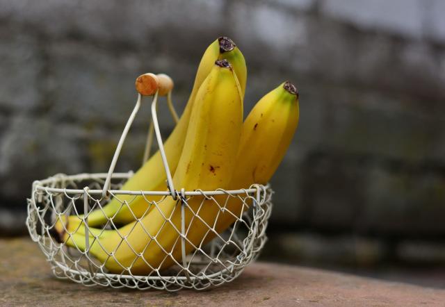 Bananas help boost serotonin – the happy hormone [Photo: Pexals]