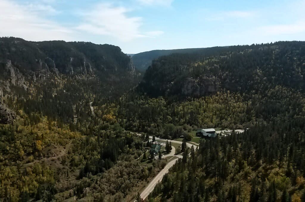 A view of the Savoy area of Spearfish Canyon from atop the 76 Trail. (Seth Tupper/South Dakota Searchlight)