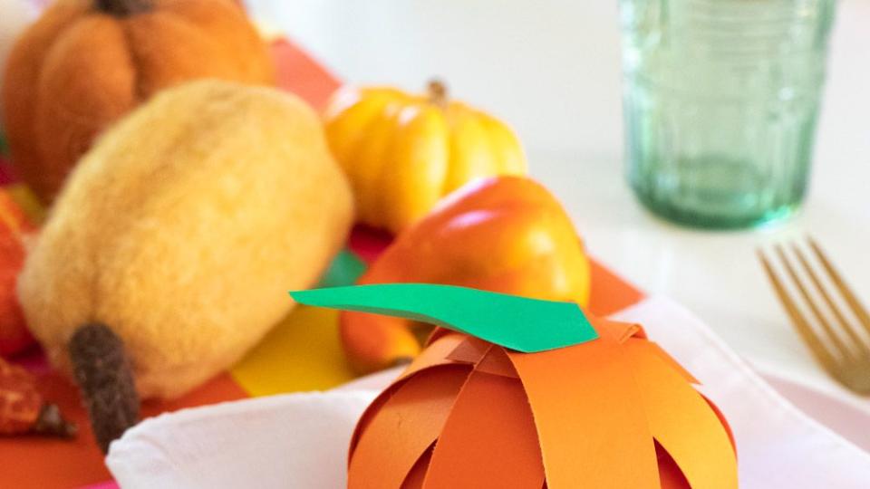 thanksgiving crafts paper pumpkin treat holders
