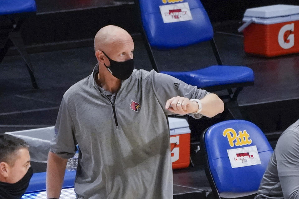 Louisville head coach Chris Mack