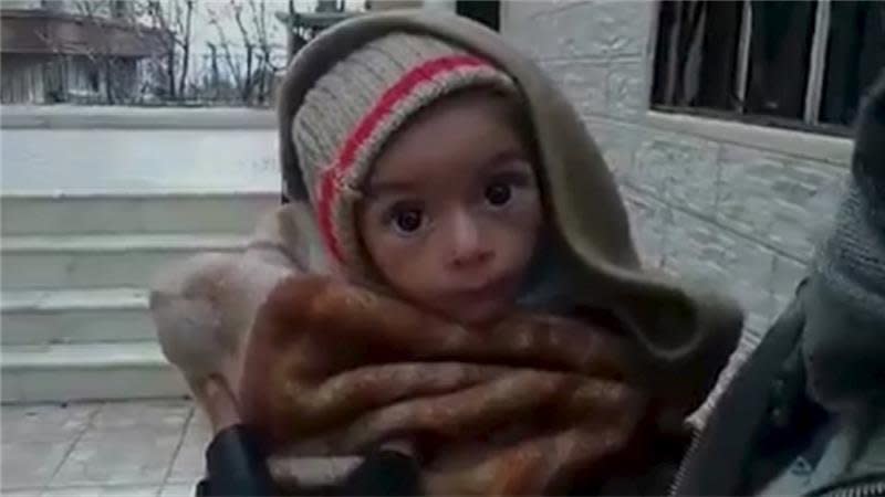 敘利亞小城馬達雅（Madaya）饑餓的兒童（取自網路）