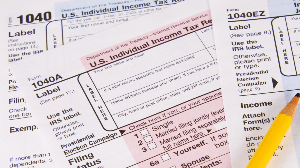 What Is the Difference Between Tax Forms 1040, 1040A and 1040EZ?