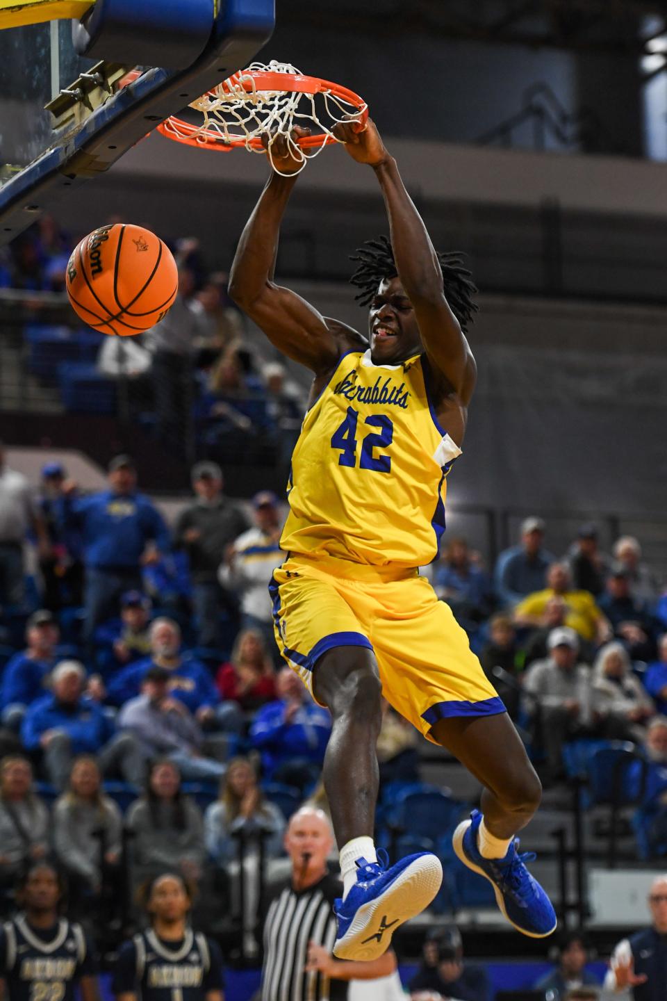 South Dakota State Men S Basketball Falls Short In Season Opener   0251f21902b75f7fc87806eea2f774b0