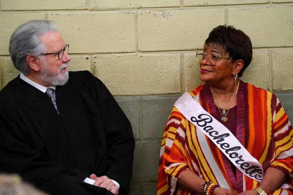 "Night Court" originals Dan Fielding (John Larroquette) and Roz (Marsha Warfield) meet again in the Season 2 premiere of the revival series on Jan. 2.