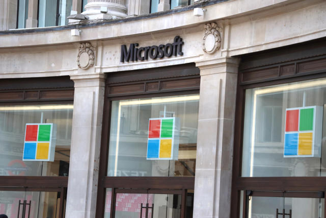 Microsoft Store (retail), Logopedia