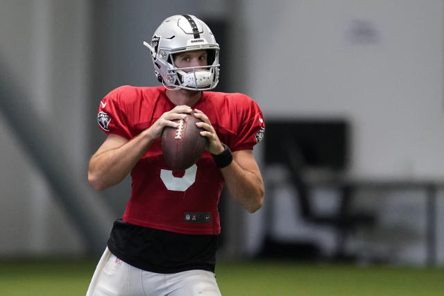 Raiders Extend QB Nathan Peterman