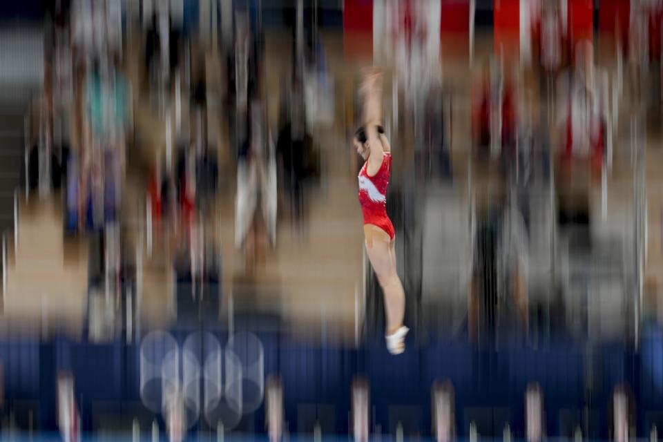 Gravity-Defying Photos from the Tokyo Olympics Women's Trampoline Gymnastics Competition