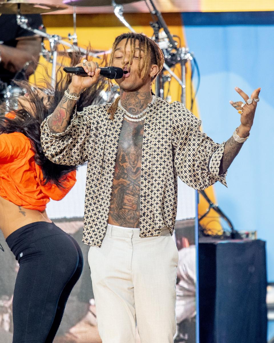 Swae Lee's Big Blouse of the Day.
