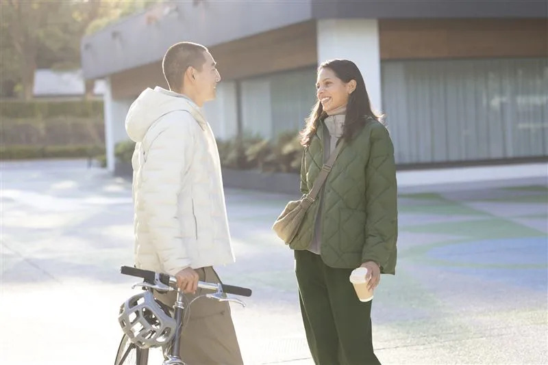 UNIQLO 2024秋冬主題「Timeless Tones風格無時限」。（圖／品牌業者提供）