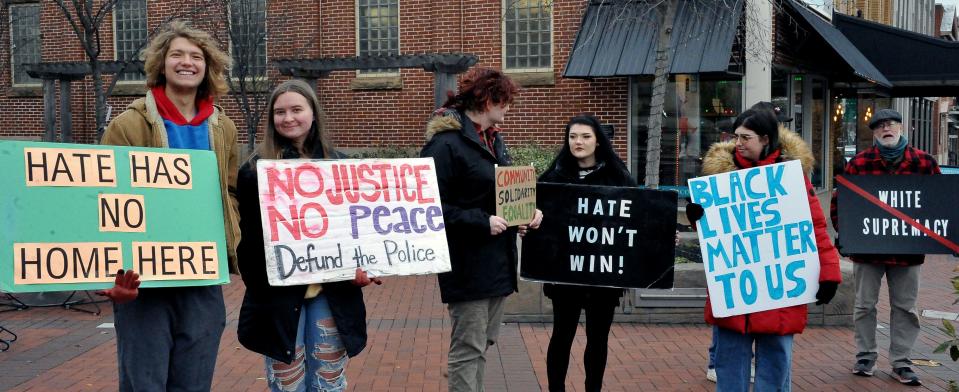 A group of protesters on the square on day 900.