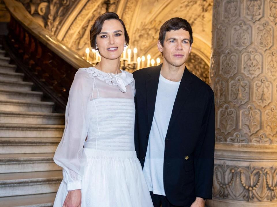 Keira Knightley und James Righton zeigen sich selten gemeinsam in der Öffentlichkeit. (Bild: IMAGO/Bestimage)