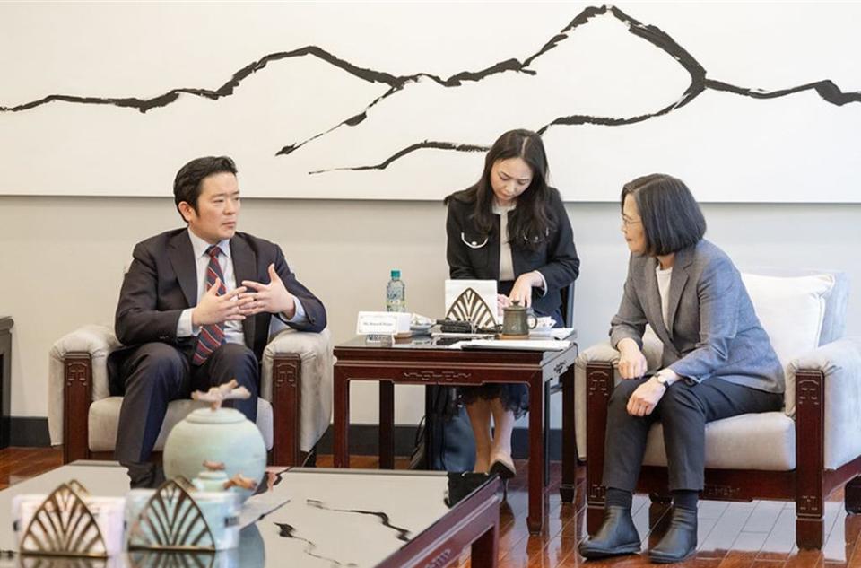 總統蔡英文22日在寓所接見「全球台灣研究中心（GTI）訪問團」。圖／總統府提供