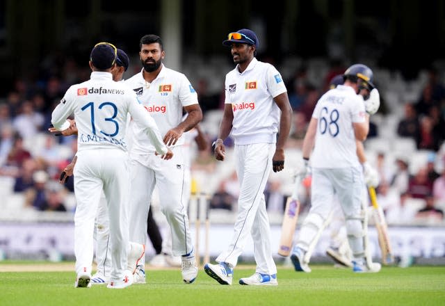 Sri Lanka celebrate Dan Lawrence's wicket