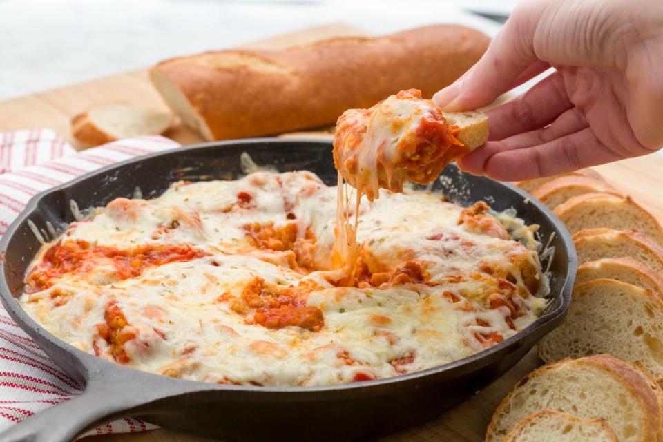 Skillet Chicken Parmesan Dip