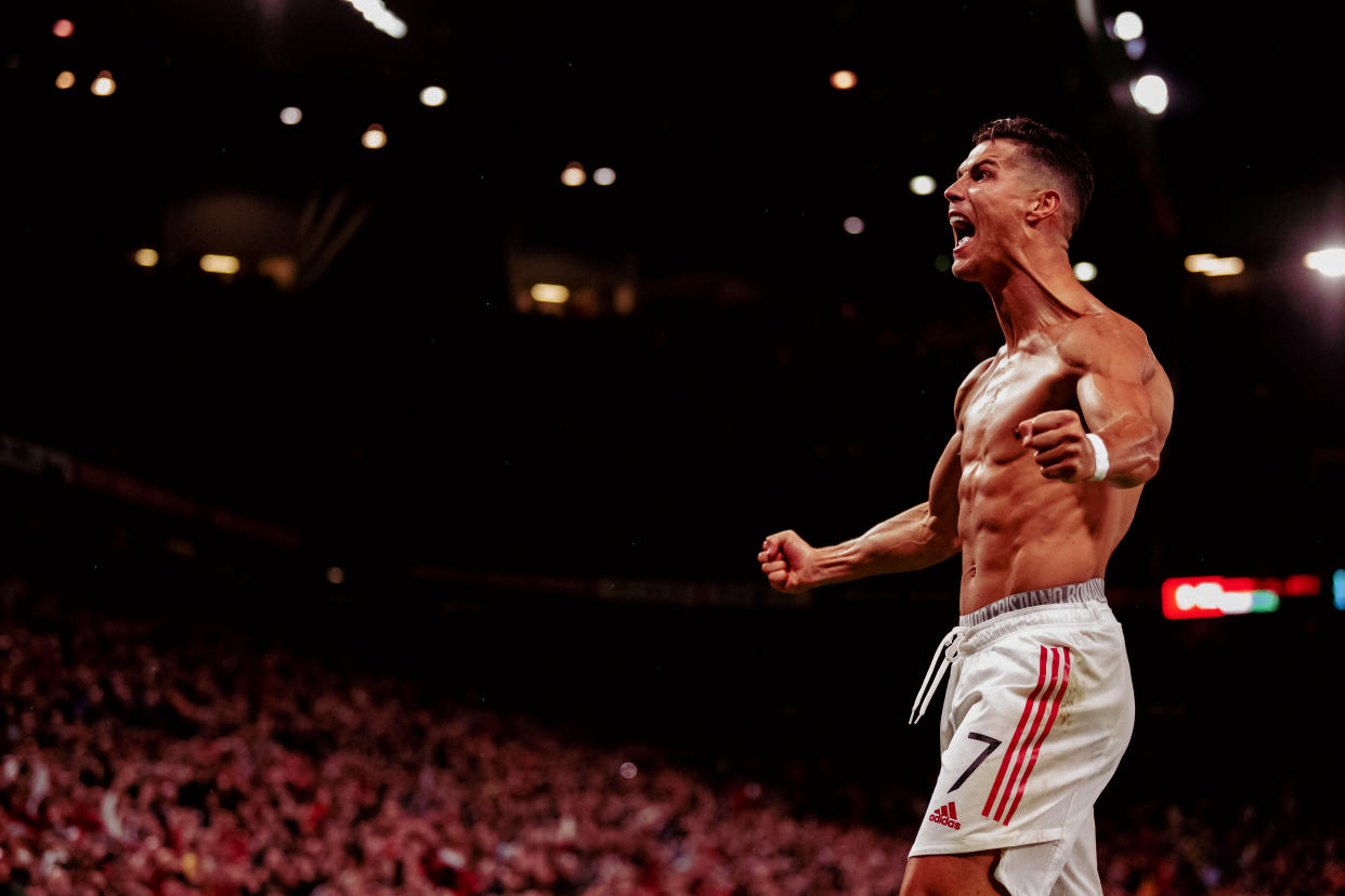 Cristiano Ronaldo del Manchester United celebra un gol. (Foto: Ash Donelon/Manchester United vía Getty Images)