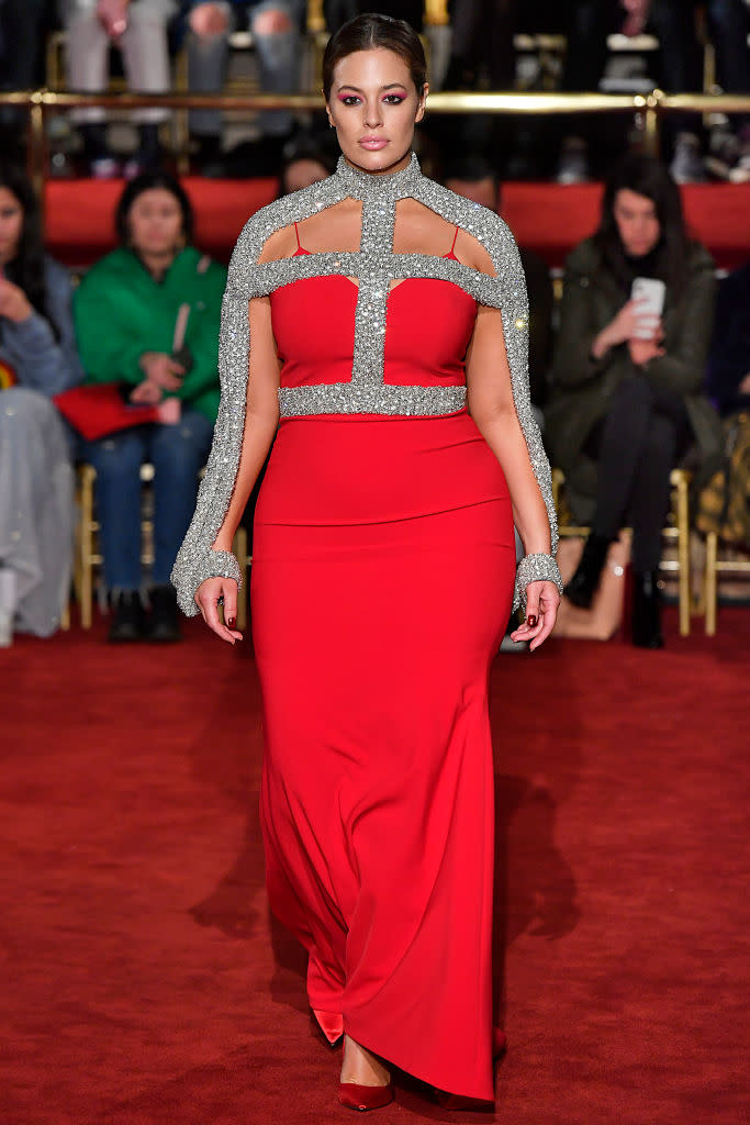 <p>Siriano added some bling to Graham’s second red look of the show. (Photo: Getty Images) </p>