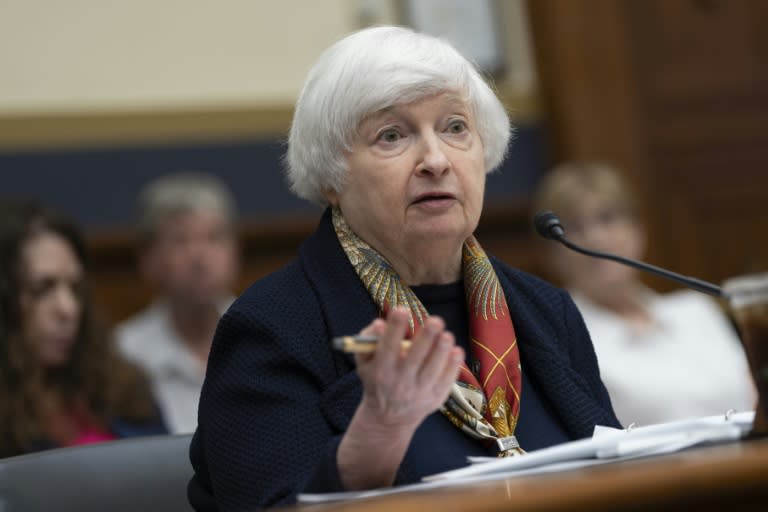 La secretaria Janet Yellen habla durante una comparecencia ante el Comité de Servicios Financieros del Congreso de EEUU, el 9 de julio de 2024 en Washington (Chris Kleponis)