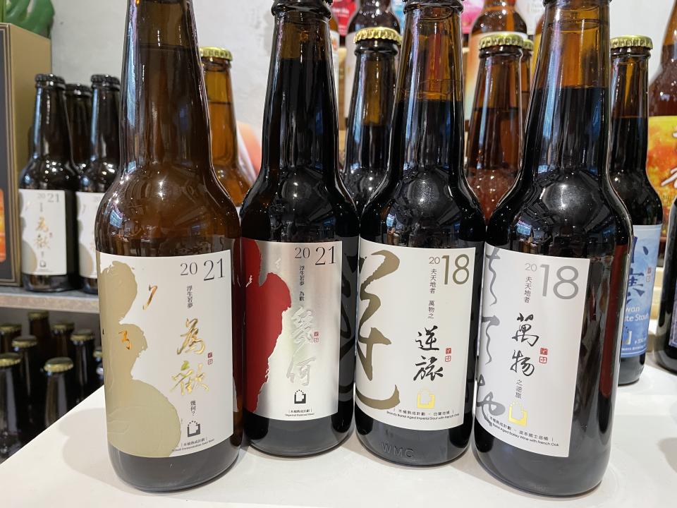 啤酒頭釀酒由2018年開始每年會出產兩款過威士忌桶的啤酒，可以陳年5-10年以上先飲用。（HK$90/枝）