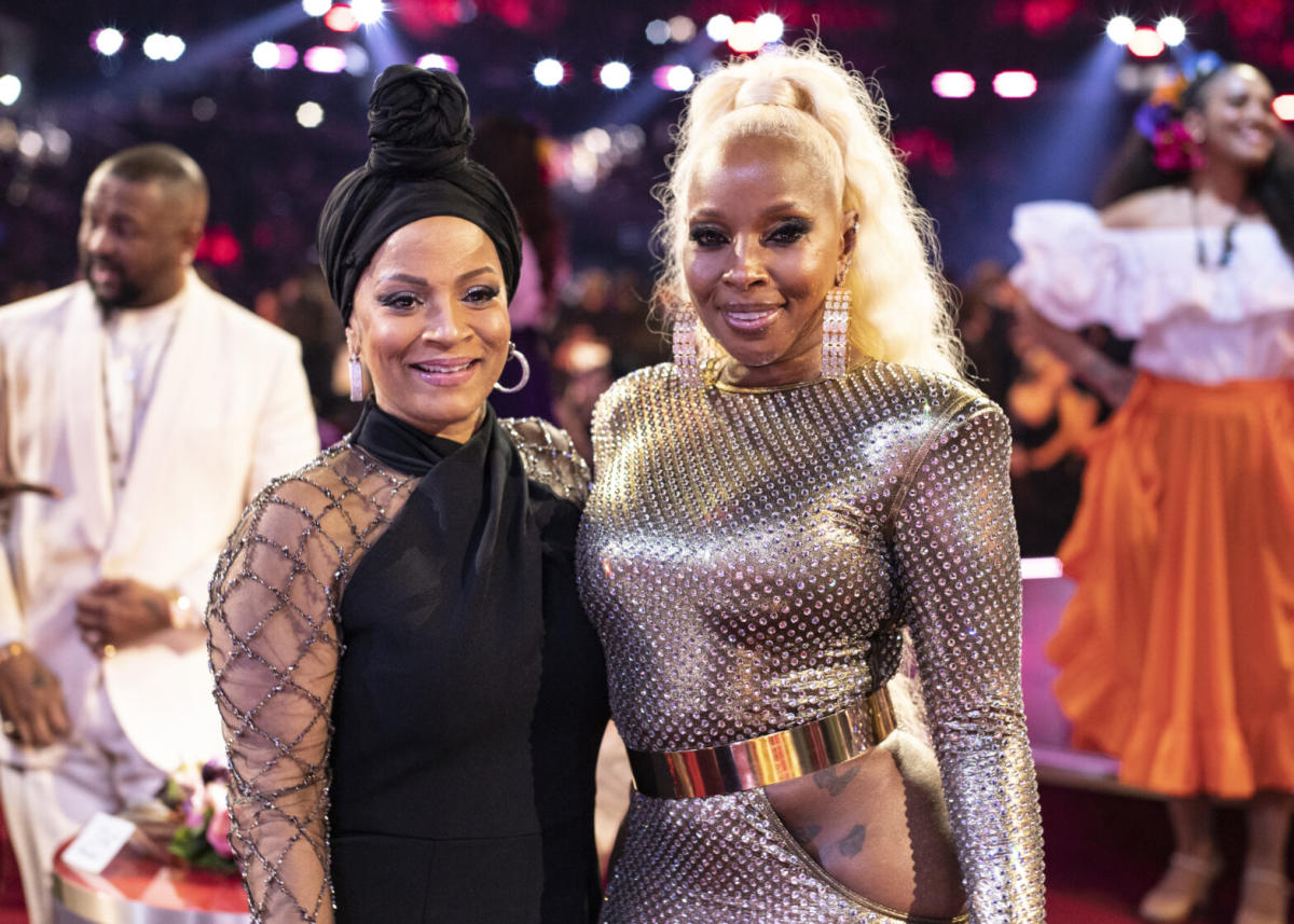 Mary J. Blige Collaborates on Jewelry Collection for Hip-Hop's 50th  Anniversary (Exclusive)