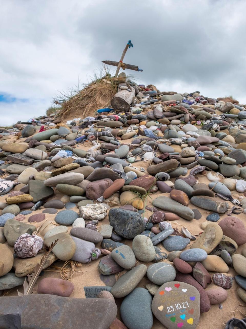 Dobby's grave, Fresh water bay, Pembroke , Wales, Beach, Coast