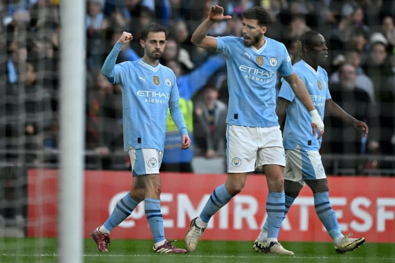 El portugués Bernardo Silva celebra su gol en la victoria (1-0) del Manchester City ante el Chelsea en las semifinales de la FA Cup en el estadio de Wembley, en Londres, el 20 de abril de 2024 (Ben Stansall)