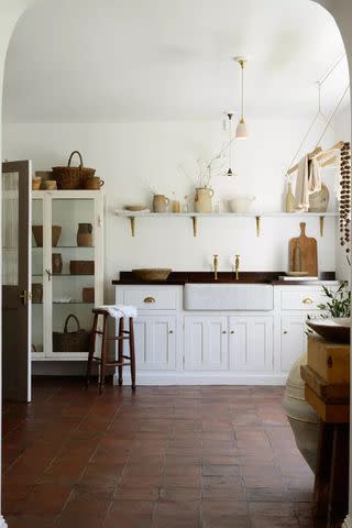 <p><a href="https://www.devolkitchens.co.uk/" data-component="link" data-source="inlineLink" data-type="externalLink" data-ordinal="1">deVOL Kitchens</a></p>