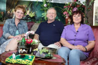 Horst, der gutmütige Kuhbauer mit Babette (li.) und Angela