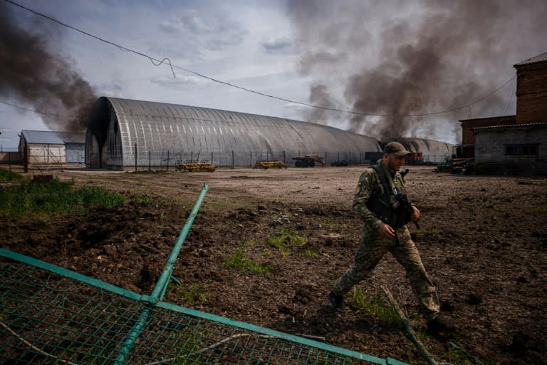 On the front line, Ukrainian and Russian troops are just a few kilometres apart (AFP/Dimitar DILKOFF)