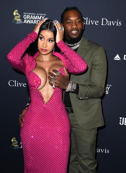 Cardi B's Abs & Cleavage Rocks Red Bandana Outfit Before Offset Split –  Hollywood Life