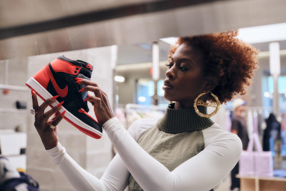 jordan brand air jordan 1 retro high og satin bred amiraa vainqueur new release footwear interview veemode consulting stylist fashion design feature