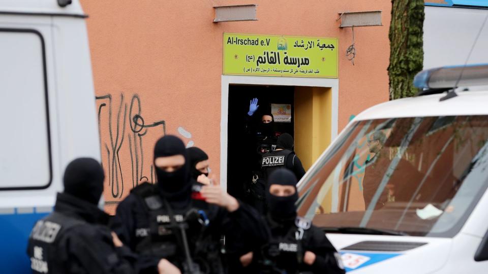 Polizeieinsatz in einer Moschee in Berlin (Archivbild).