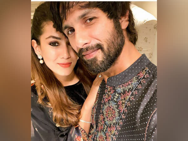 Shahid Kapoor with wife Mira Rajput (Image source:Instagram)