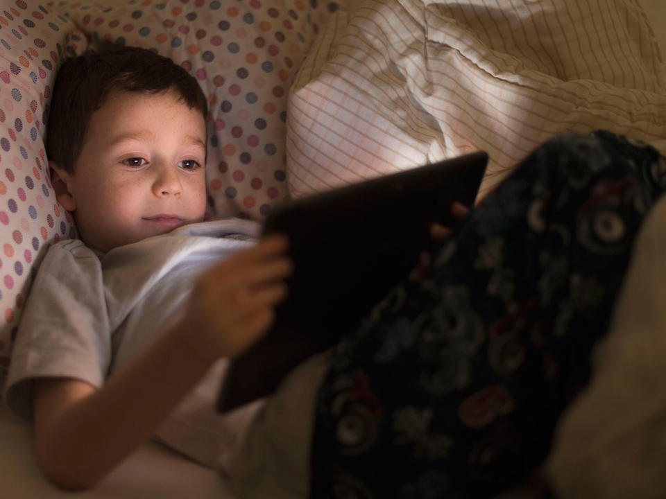 Michelle Giggler wollte, dass ihre Kinder ohne Handys und Tablets einschlafen (Symbolbild) (Bild-Copyright: ddp)