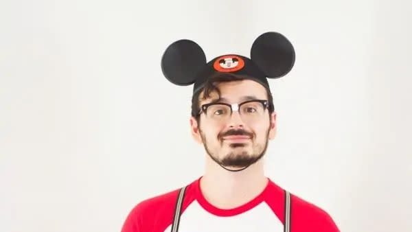 halloween costume men mouseketeer