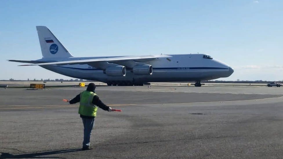 Avión ruso en el aeropuerto John F. Kennedy, Nueva York.