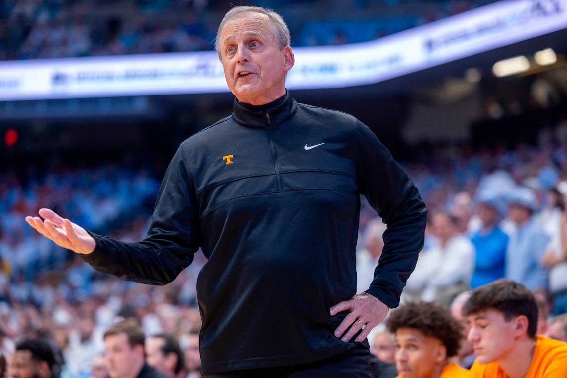 Tennessee coach Rick Barnes argues with the officials in the first half against North Carolina on Wednesday, November 29, 2023 at the Smith Center in Chapel Hill, N.C. Robert Willett/rwillett@newsobserver.com