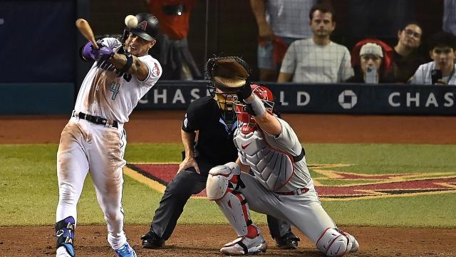 Ketel Marte hits walk-off single as Diamondbacks take Game 3 from Phillies