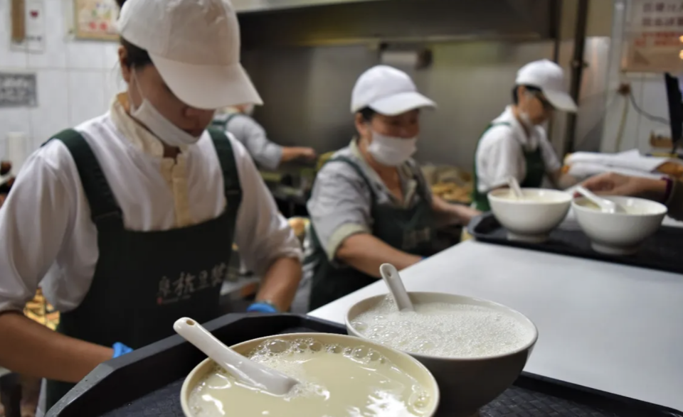 台北美食｜人氣早餐店阜杭豆漿 免排隊直送酒店攻略！必點招牌豆漿／厚蛋夾油條