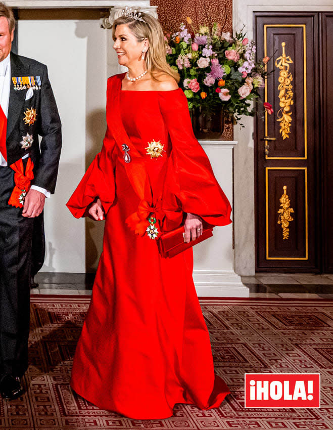 Máxima de Países Bajos con vestido rojo