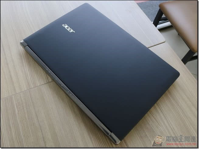 Acer Aspire V17 Nitro 大尺寸軍團來臨 – 電競娛樂筆電的高性價比選擇