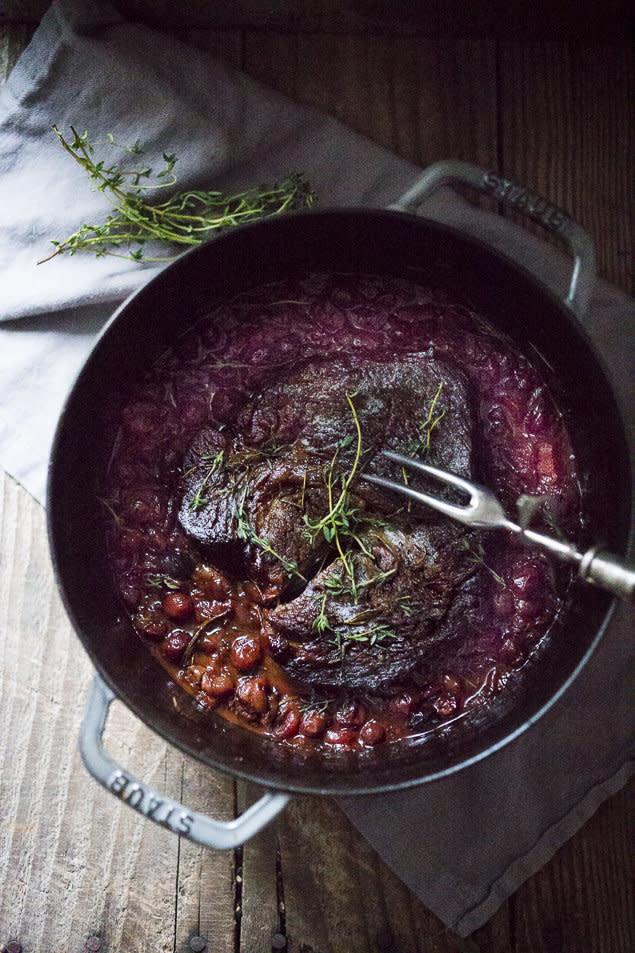 <strong>Get the<a href="http://www.feastingathome.com/2014/11/cranberry-pot-roast.html" target="_blank" data-beacon-parsed="true">&nbsp;Cranberry Pot Roast recipe</a>&nbsp;from Feasting at Home</strong><a href="https://www.huffingtonpost.com/2012/11/09/turkey-alternatives-thanksgiving_n_2093511.html#4562512" data-beacon-parsed="true"></a>