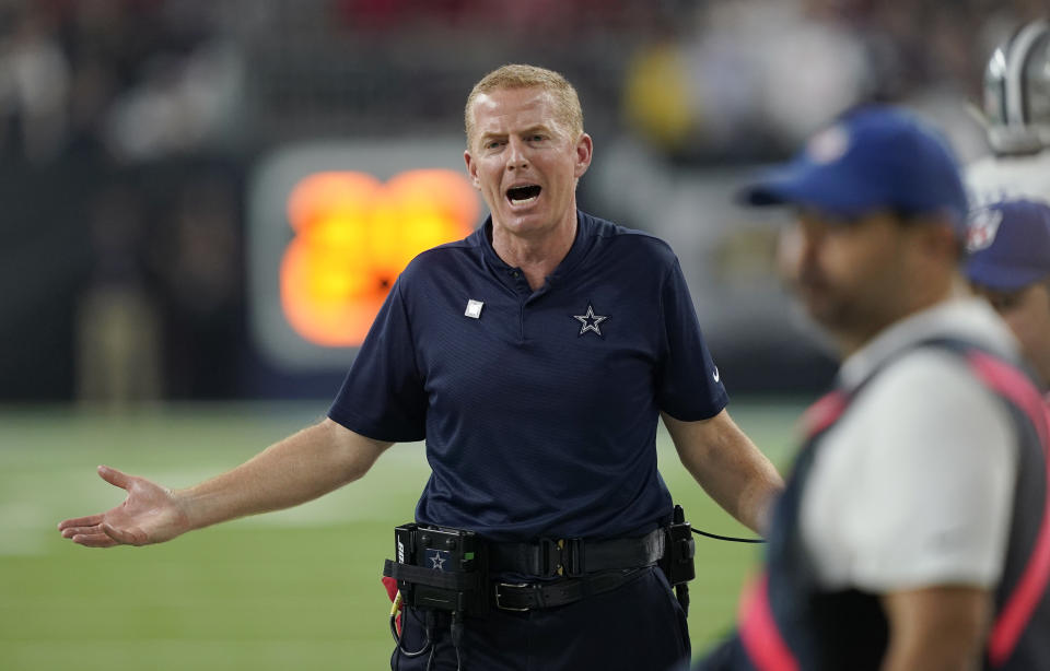 Jason Garrett didn’t have a great night in a loss to the Texans. (AP)