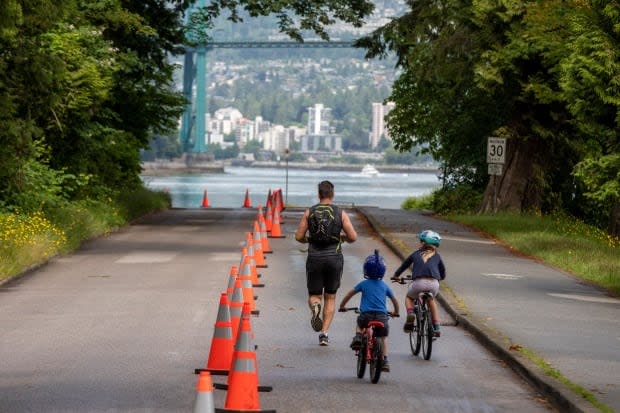 The number of cyclists soared in Stanley Park last summer when the Vancouver park board restricted vehicles along Park Drive. (Ben Nelms/CBC - image credit)